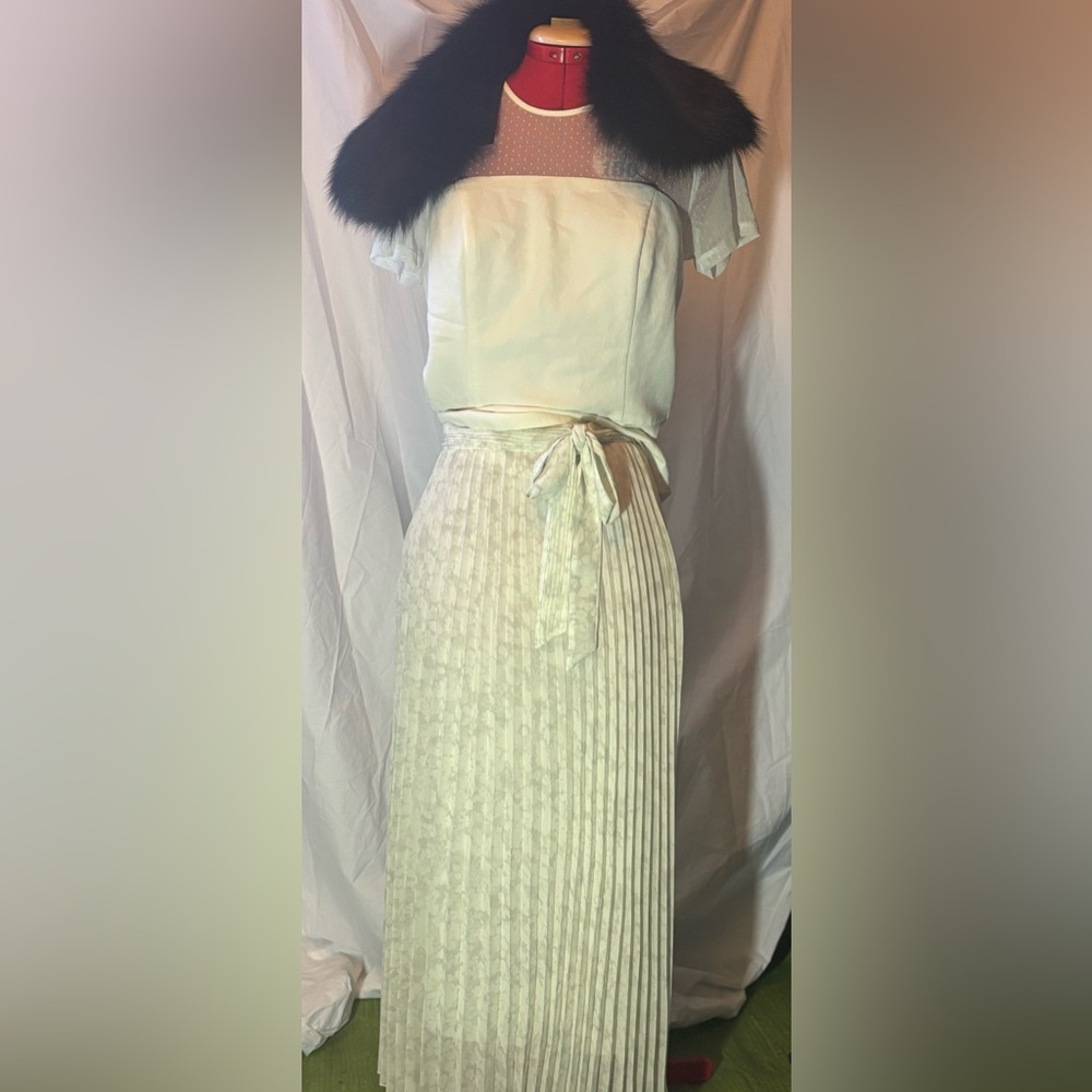 Elie Tahari Pleated Skirt
